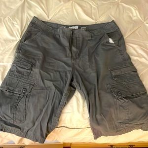 Mens cargo shorts size 38